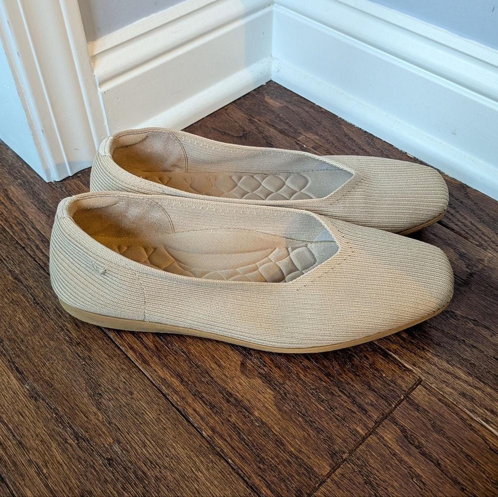 Vivaia Women's Beige Knit Square Toe Ballet Flats Size 40.5